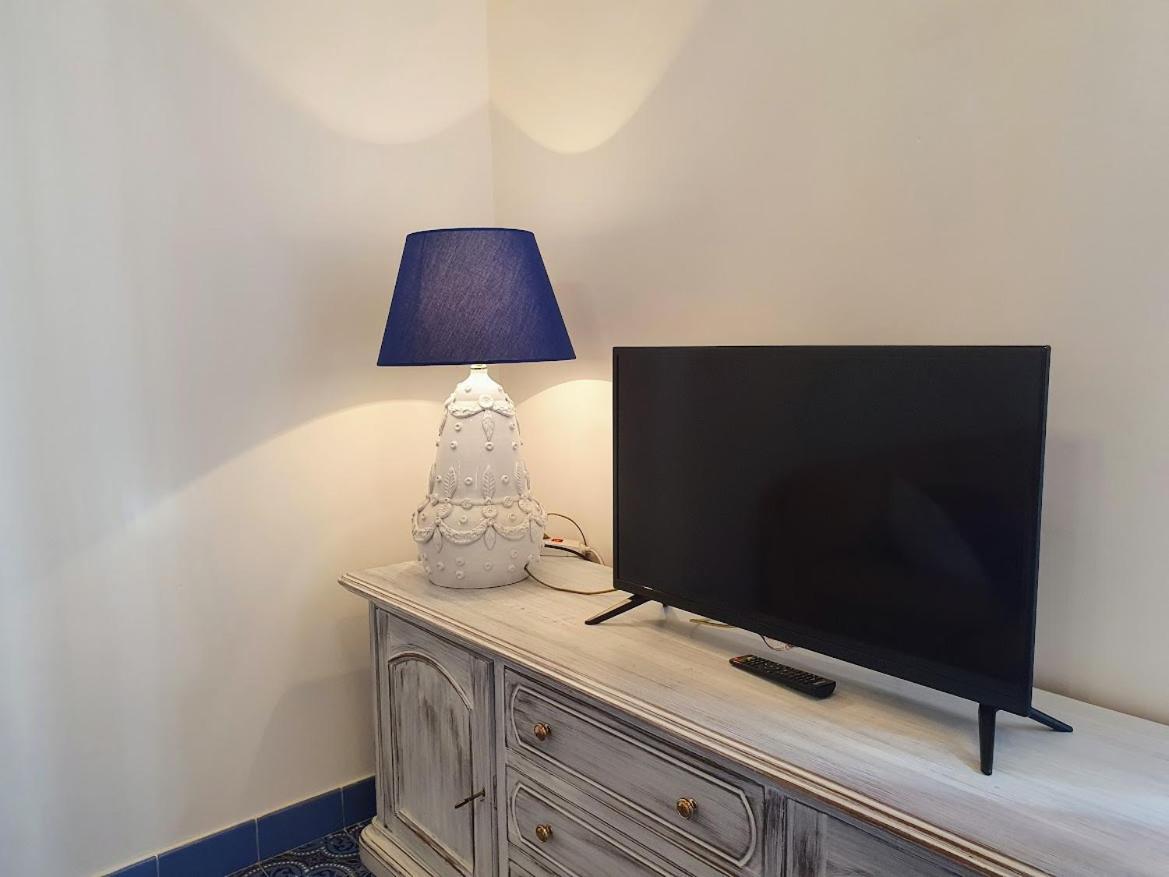 L'antico Palazzo Apartment Santo Stefano di Camastra