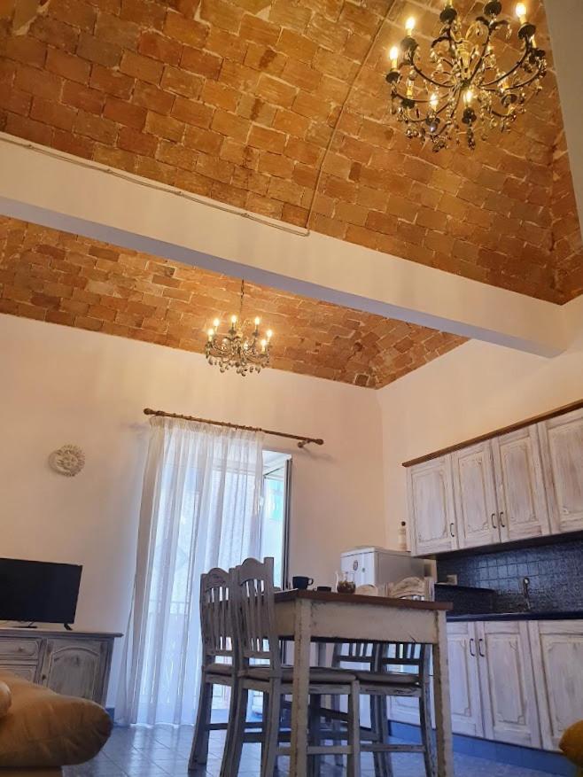 L'antico Palazzo Santo Stefano di Camastra